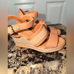 Toms Peach Wedge Sandals